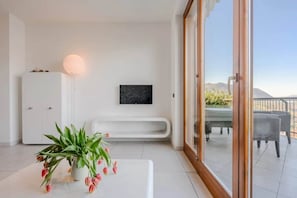 Apartemen, 1 Tempat Tidur Double, patio, pemandangan gunung (Sopra il Lago 5) | Interior