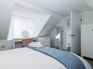 1 bedroom, individually decorated, individually furnished, free WiFi - Sea Breeze St Combs (Fraserburgh)