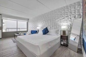 Deluxe studio suite, 1 kingsize bed met slaapbank, niet-roken, keuken | Verduisterende gordijnen, een strijkplank/strijkijzer, gratis wifi