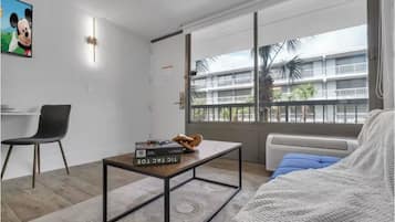 Suíte estúdio superluxo, 1 cama King e sofá-cama, para não fumantes, cozinha | Área de estar