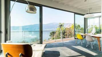 Villa, Multiple Beds, Pool Access, Mountain View (Villa Kluge) | Interior