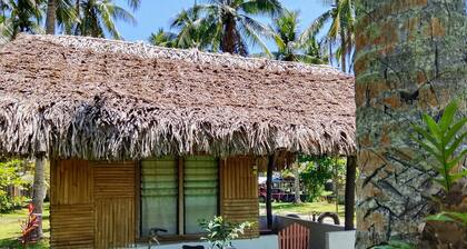 5-bedroom resort in fantastic Pilar with WiFi, AC, FAN rooms and huts