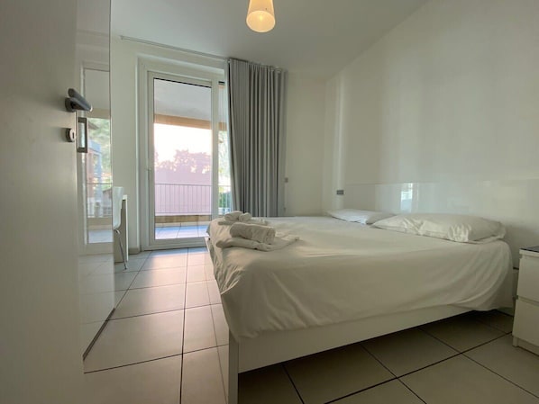 Departamento, varias camas, patio, vista a la montaña (GG B102-3 (3 bed)) | 4 habitaciones, decoración personalizada y muebles diferentes 