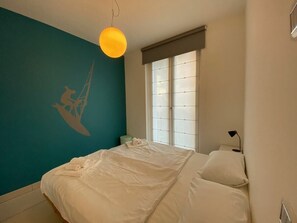 4 habitaciones, decoración personalizada y muebles diferentes 