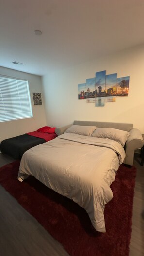 1 bedroom, desk, free WiFi, bed sheets