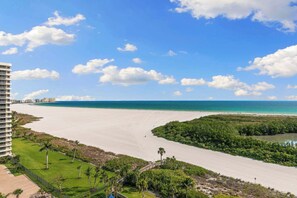 On the beach - South Seas Tower 3 - Resort Pool - Gulf View (Marco Island)