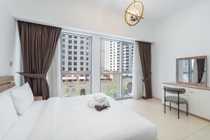 1 bedroom, iron/ironing board, WiFi, bed sheets - StayShort - Stunning 1 Bedroom in Dubai Marina (Dubai Marina)