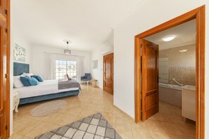 6 bedrooms, free WiFi