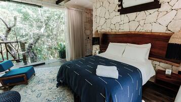 Villa, Mehrere Betten, Balkon | 2 Schlafzimmer, individuell dekoriert, individuell eingerichtet