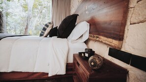 Villa, flere senger, balkong | 2 soverom, individuelt dekorert, individuelt innredet og sengetøy