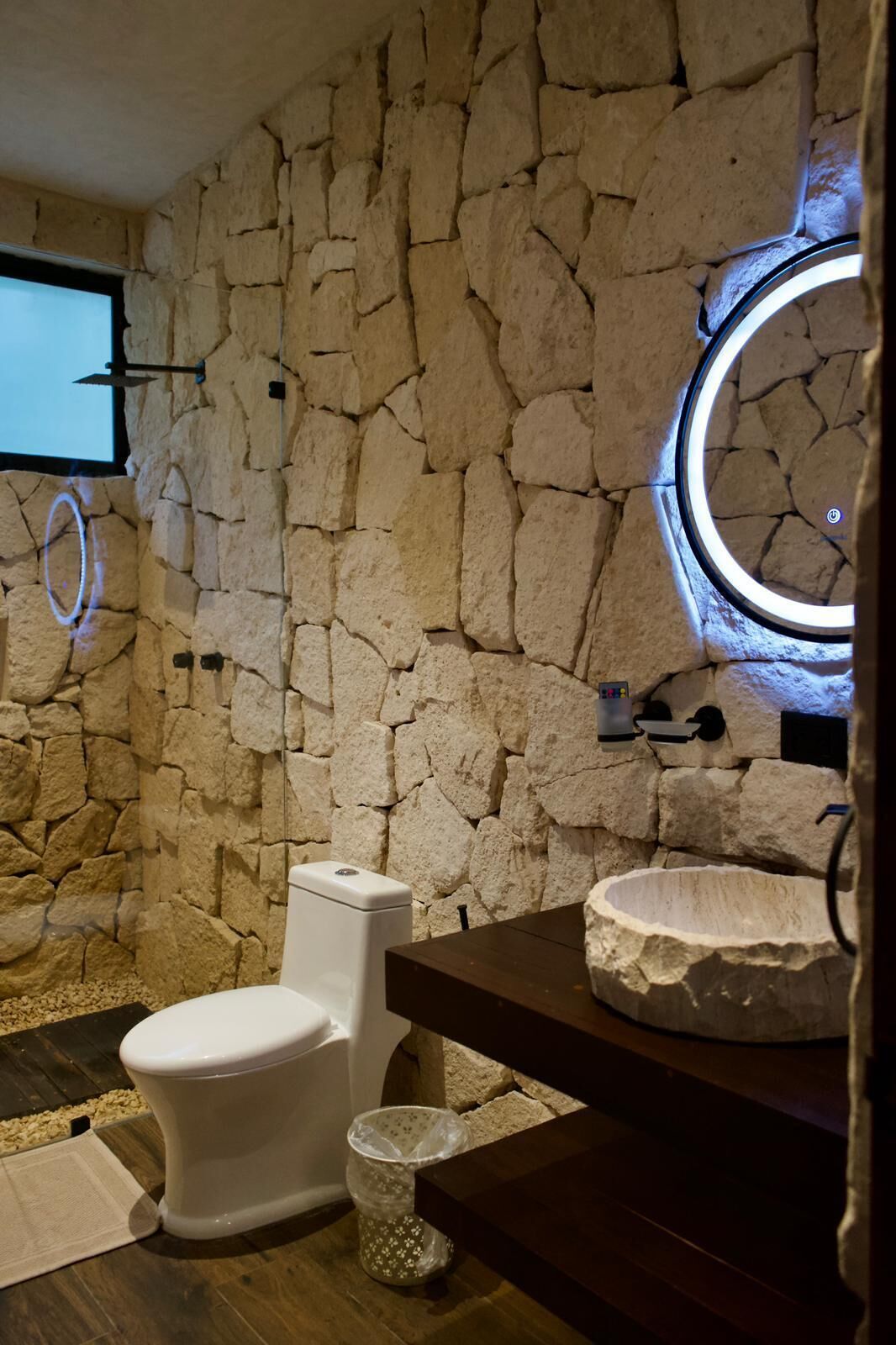 Villa, Multiple Beds, Balcony | Bathroom | Free toiletries, towels, toilet paper