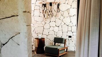 Villa, plusieurs lits, balcon | Intérieur