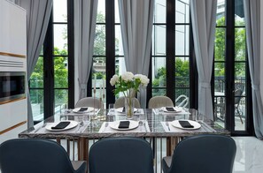 Villa, 4 Bedrooms, Accessible, Smoking | Dining room