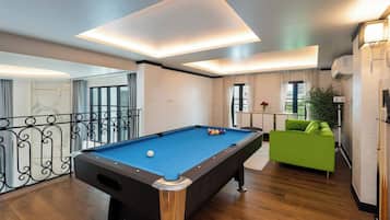 Villa, 4 Bedrooms, Accessible, Smoking | Games room