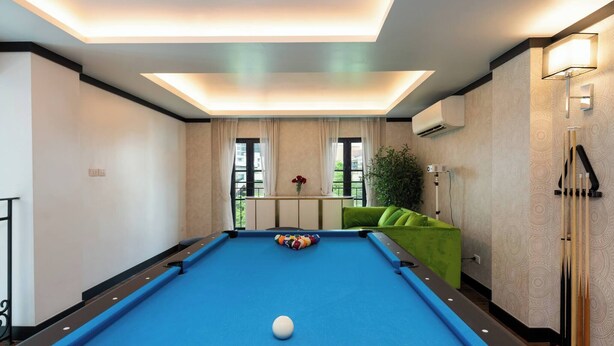 Games room - Stylish 7beds Poolhouse With Cinema & Lift - 2min to BTS (Bangkok)
