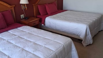 1 dormitorio, tabla de planchar con plancha, wifi gratis y ropa de cama