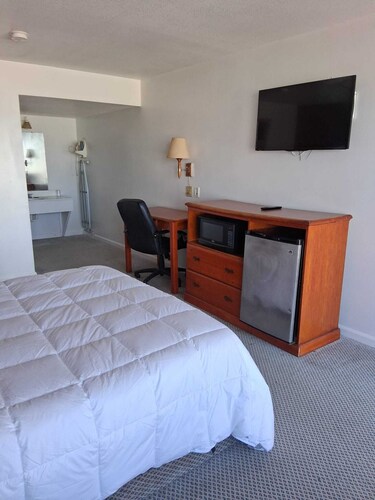 Coratel Inn & Suites by Jasper Anthony-Deluxe 2 Queen Bed Non-Smoking