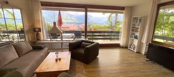 Alpenjuwel Oberstdorf – Mountain Views, Balcony & Sauna, Lift Pass, Dog Friendly