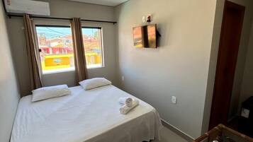 1 habitación, espacio para trabajar con laptop y wifi gratis