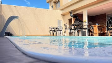 2 piscinas al aire libre