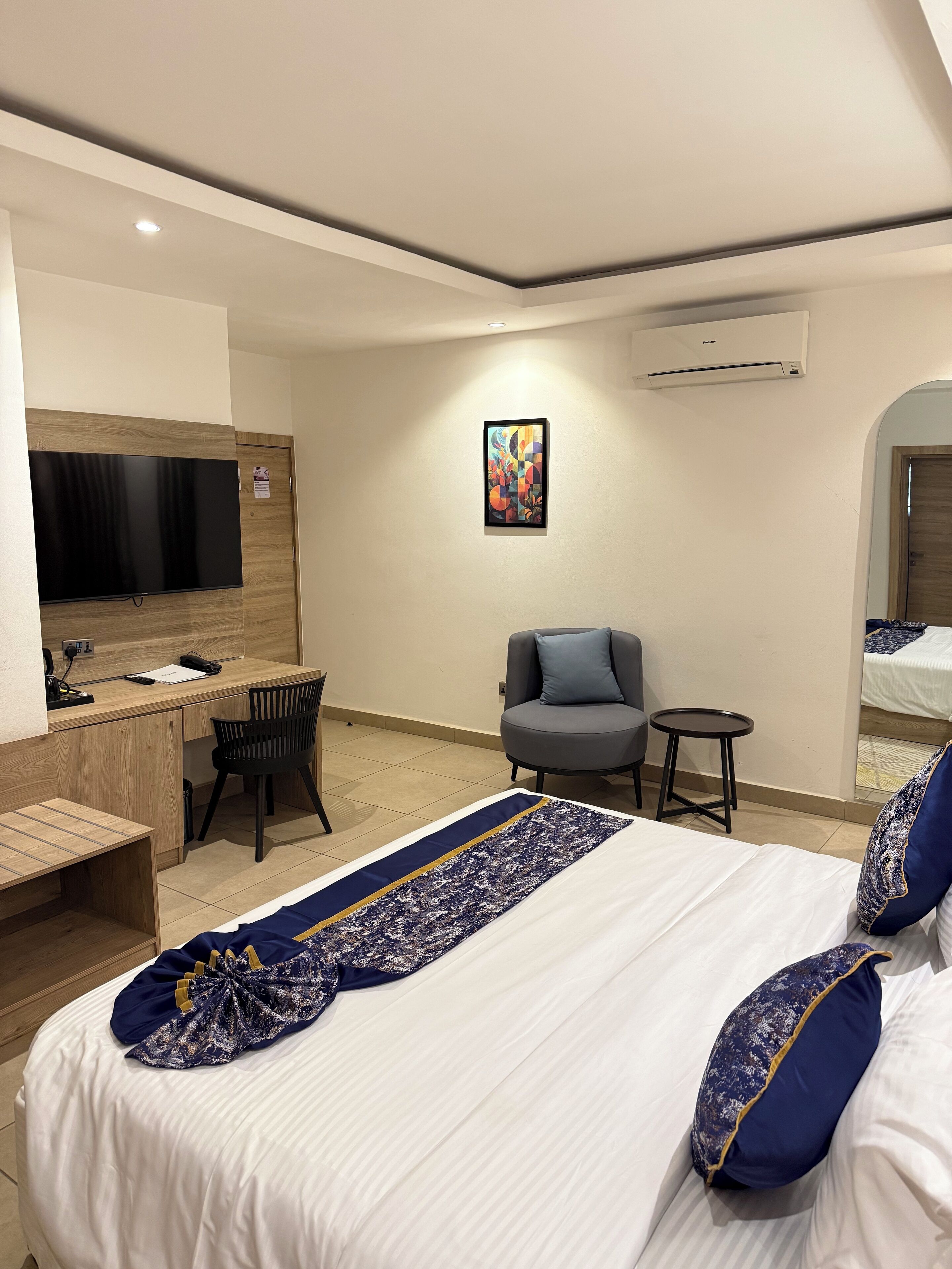 Deluxe Room, 1 King Bed