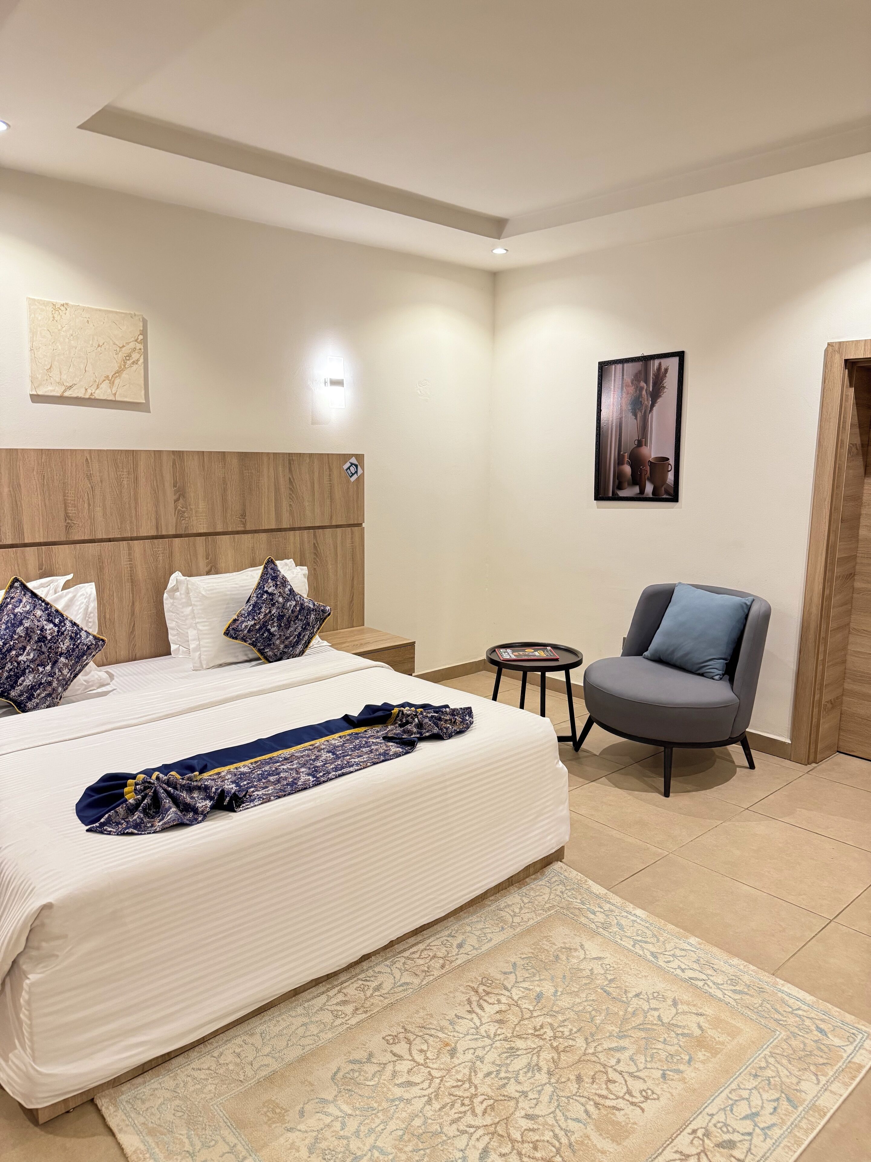 Royal-værelse | Skrivebord, arbejdsområde til bærbare computere, mørklægningsgardiner