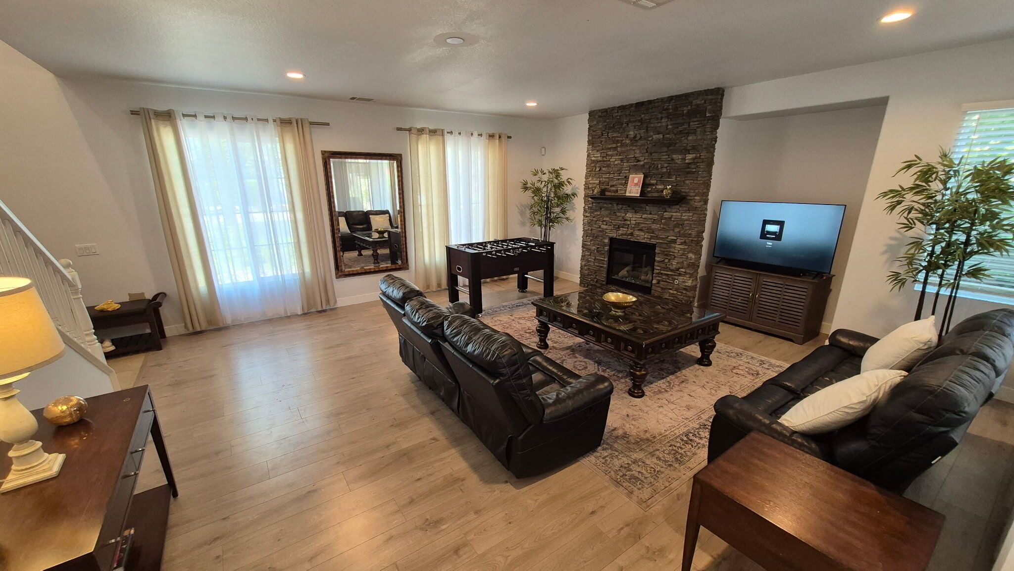 Smart TV, fireplace, table football