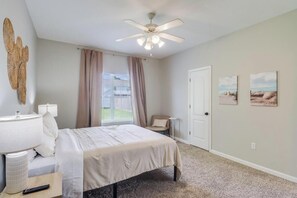3 Schlafzimmer, Schreibtisch, kostenloses WLAN, Bettwäsche