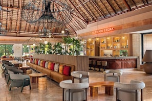 5 bars/lounges, poolside bar, beach bar - Bahia Principe Grand Tequila - Adults Only All Inclusive - Brand New Hotel (Akumal)