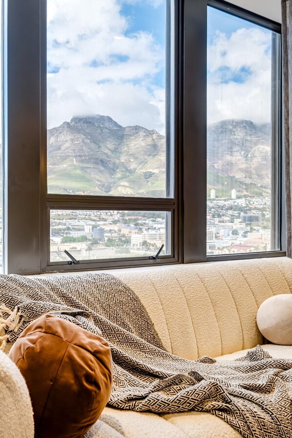 1 bedroom - Mountain View Cape Town Apt City Suite 1614 (Cape Town)