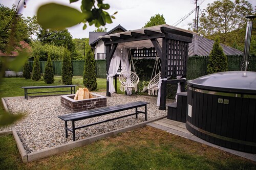 Chic Retreat in the Carpathians – Private Villa with Spa & Grill