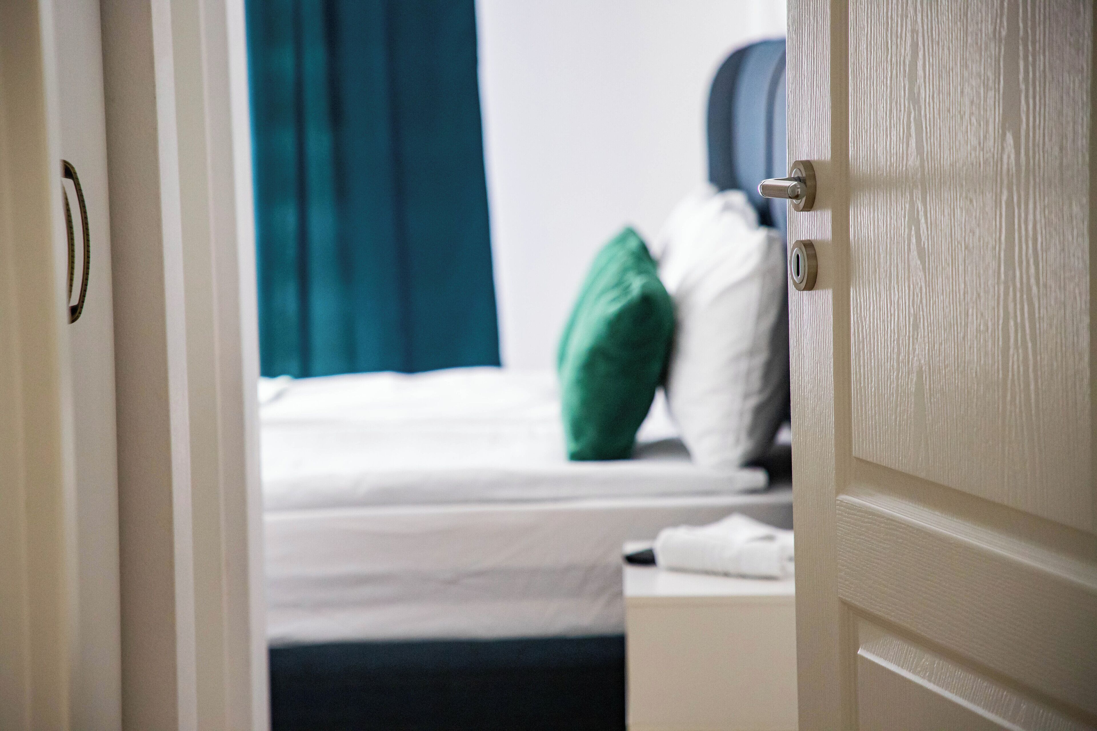 8 室のベッドルーム、WiFi、ベッドシーツ