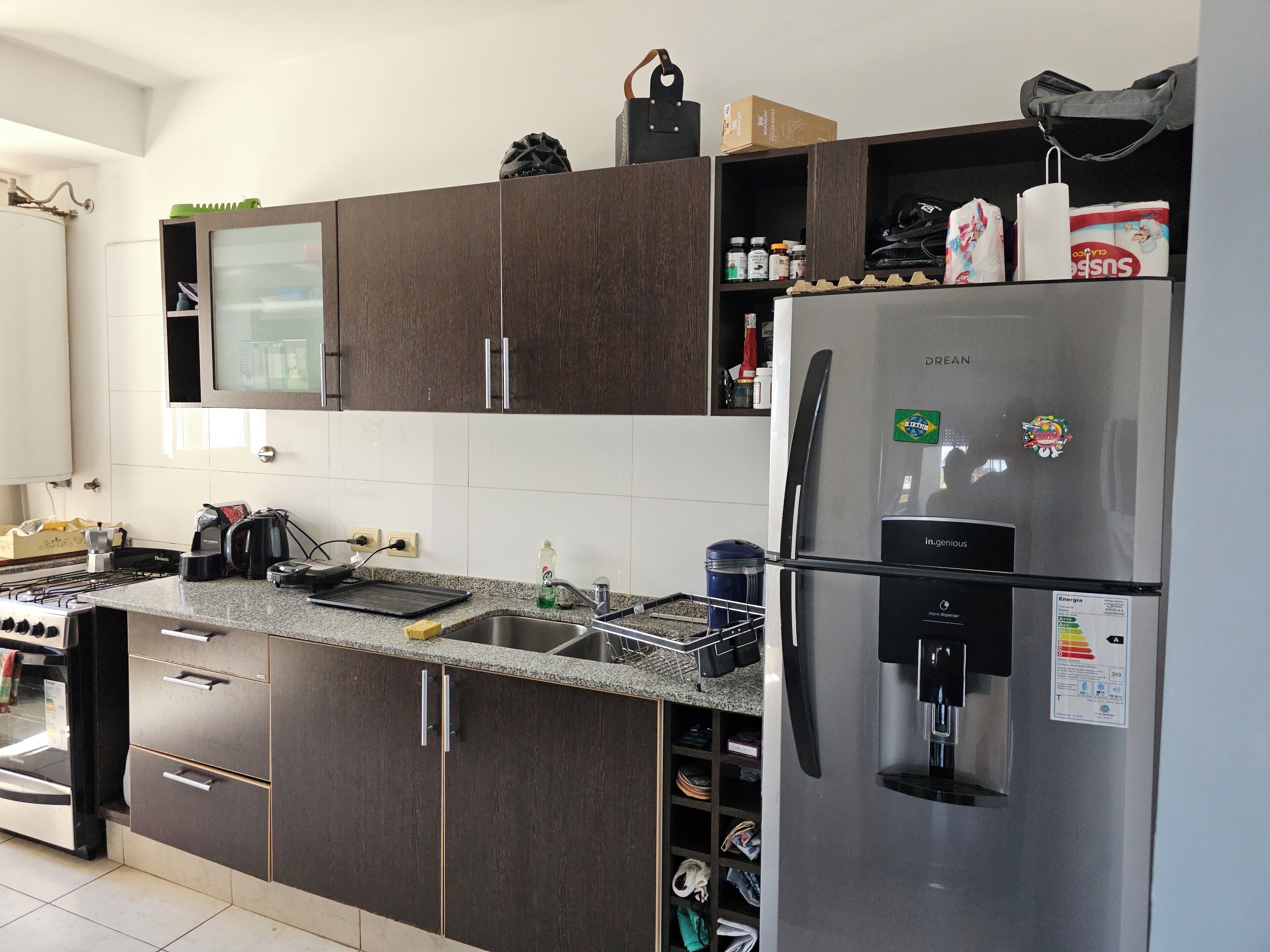 Micro-ondes, four, plaque de cuisson