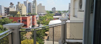 Comfortable apartment in downtown Corrientes, two blocks from the waterfront.