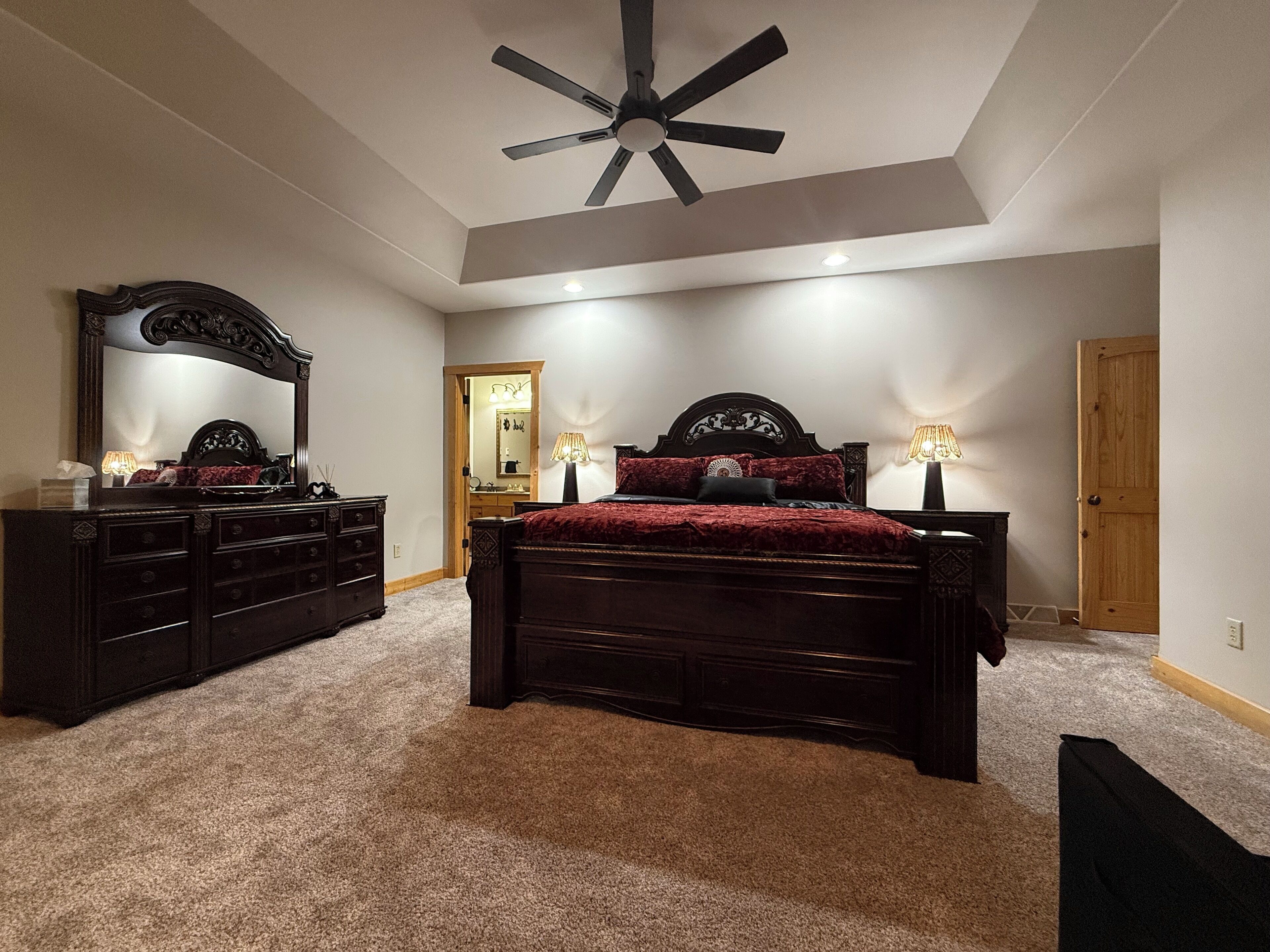 3 chambres, fer et planche à repasser, lit parapluie, Wi-Fi gratuit