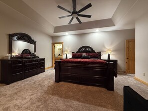 3 chambres, fer et planche à repasser, lit parapluie, Wi-Fi gratuit