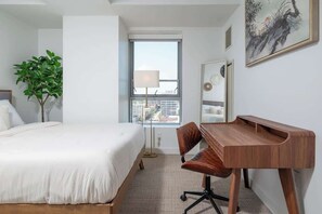 3 habitaciones, tabla de planchar con plancha, cuna de viaje y wifi