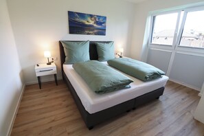 2 Schlafzimmer, Reisekinderbett, kostenloses WLAN