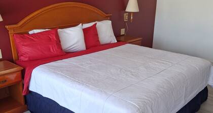 Coratel Inn & Suites by Jasper Anthony- 1 King Bed Non-Smoking