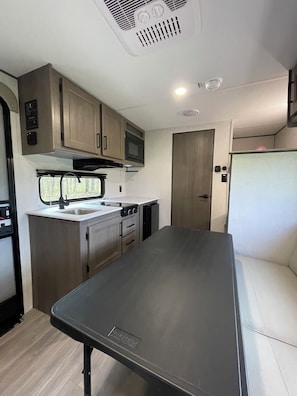Private kitchen - NEW 2025 RV, 1 Bedroom WiFi AC in Serene Winterport with Coast and Bangor nearby (Winterport)