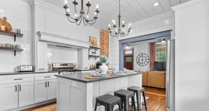 Backyard Oasis - Cowboy Pool w/ Heater & Chiller - Outdoor Projector Screen