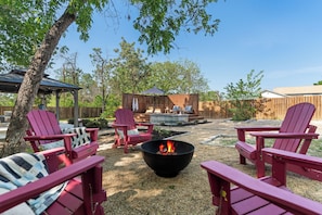 Terrace/patio - Backyard Oasis - Cowboy Pool w/ Heater & Chiller - Outdoor Projector Screen (Waco)