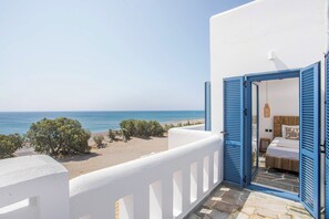 Property grounds - Villa Mare Mio – Beachfront, newly rennovated, 3 bedroom (Rhodes)