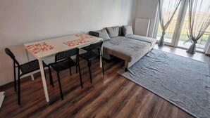 Unclassified image, 5 of 11, button - Juniper Studio near supermarkets (Kecskemét)