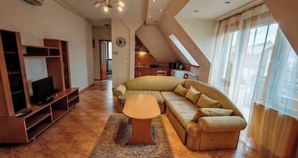 Appartement 2 chambres avec balcon Ă Kazinczy