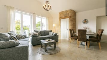 Leilighet | Oppholdsområde