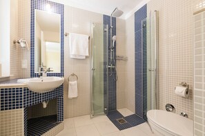 Double Room | Bathroom