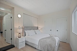 2 bedrooms, iron/ironing board, WiFi, bed sheets - Located in the heart of SE Washington, DC. Perfect for both short /long stays. (Washington)