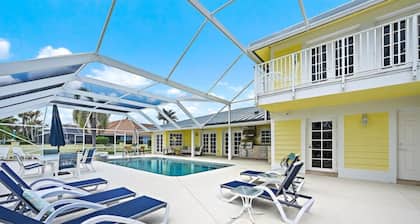 Luxury Waterfront Paradise