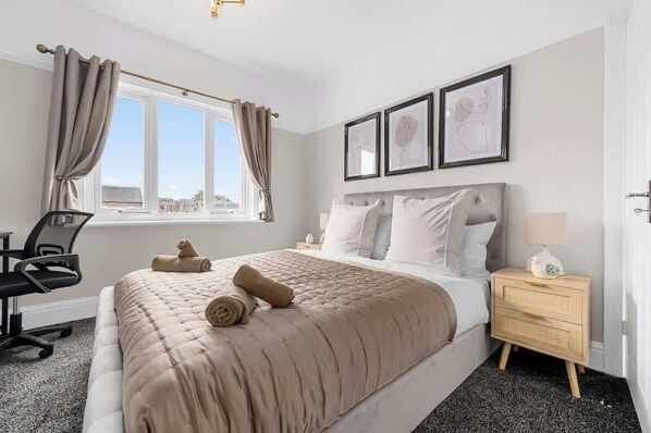 3 bedrooms, iron/ironing board, travel crib, free WiFi